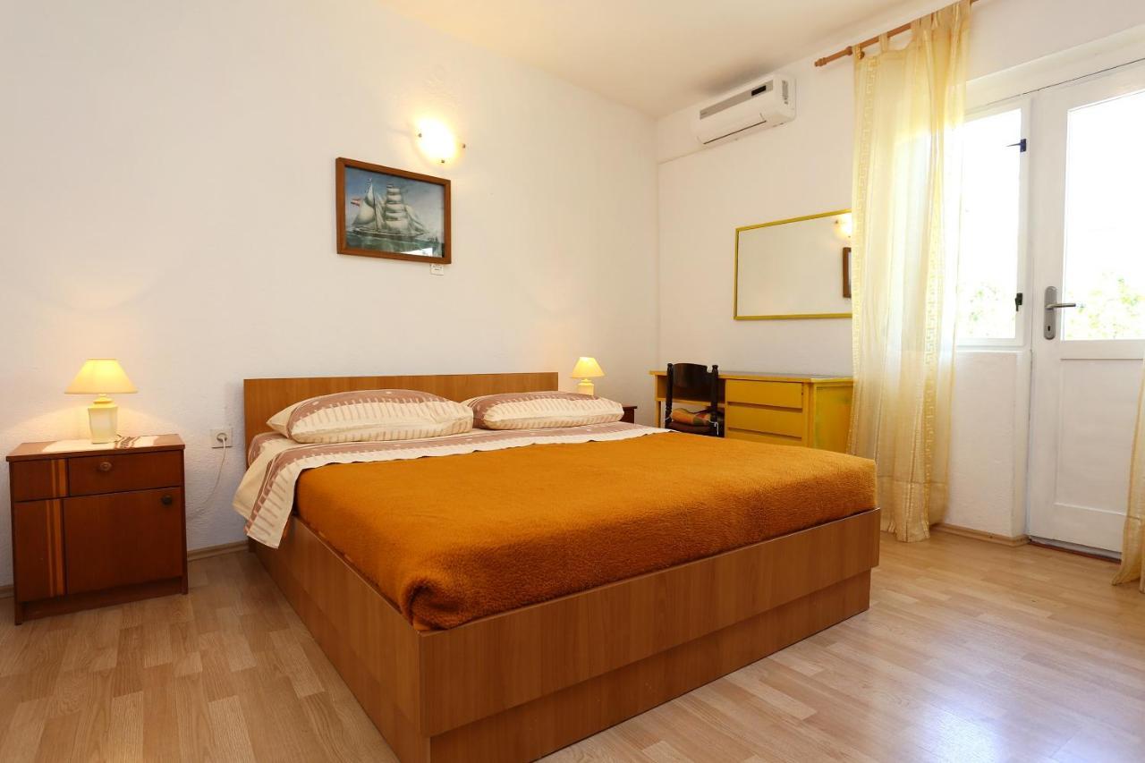 Apartment Igrane 10033A Exterior foto
